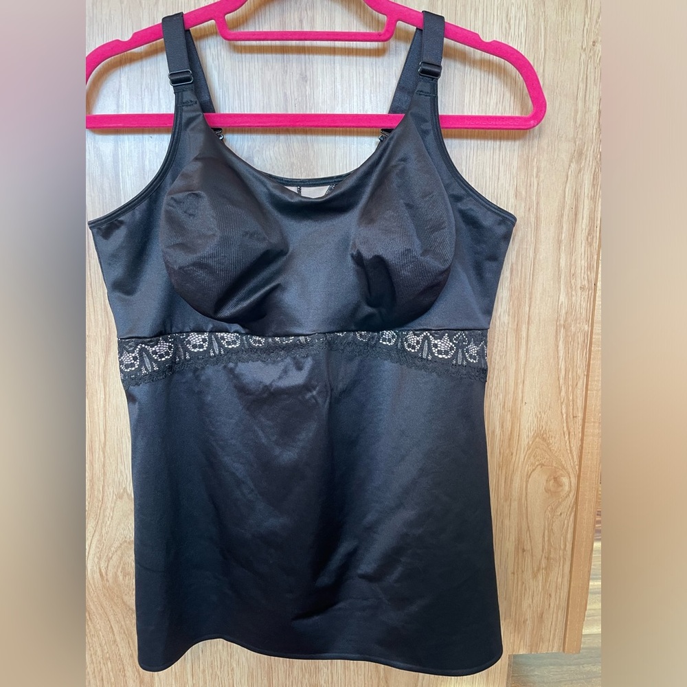Ruby Ribbon Rack Sample Lace Cami size 38, black